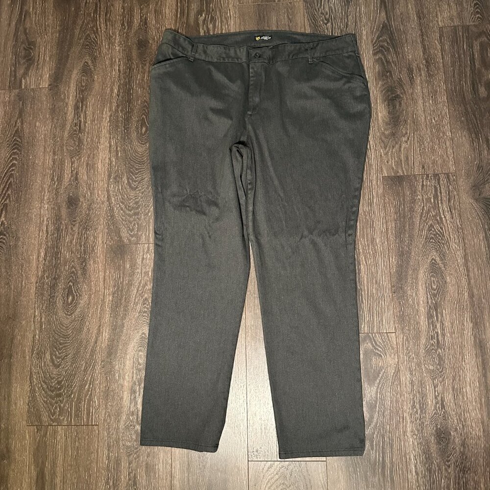Lee Effortless Wash-and-Wear pant, mid-rise, straight leg - size 24 long